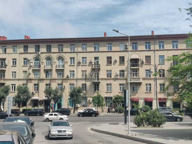 Satılır 2 otaqlı köhnə tikili 64 m², Nizami m., photo 1 from 22