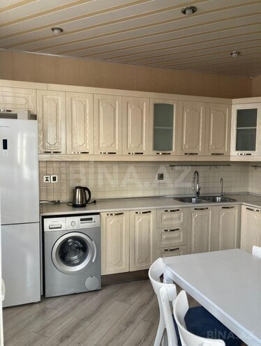 Сдается 3-комн. новостройка 110 м², м. Нефтчиляр, photo 9 from 12