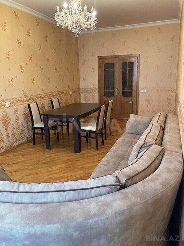 Сдается 3-комн. новостройка 105 м², м. Нефтчиляр, photo 6 from 14