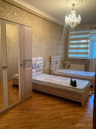 Сдается 3-комн. новостройка 105 м², м. Нефтчиляр, photo 10 from 14