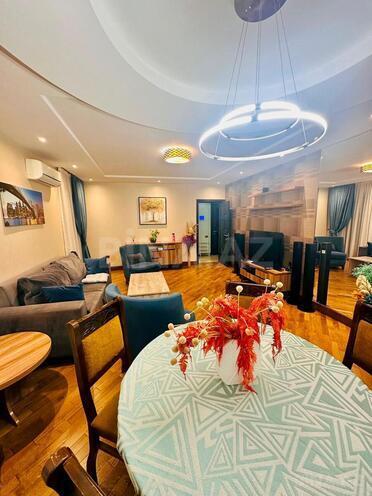 İcarəyə verilir 2 otaqlı yeni tikili 96.4 m², 8 Noyabr m., photo 1 from 13