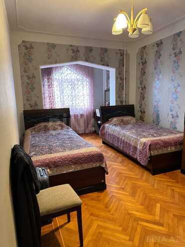 Продаётся 4-комн. вторичка 110 м², м. Иншаатчылар, photo 4 from 26