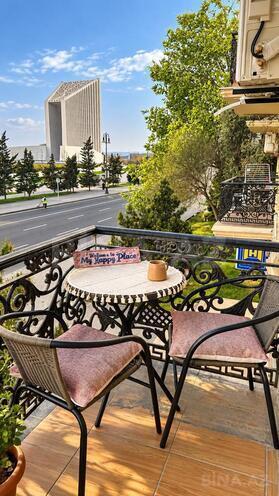 Satılır 3 otaqlı köhnə tikili 75 m², Şah İsmayıl Xətai m., photo 1 from 16