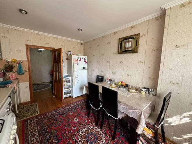Продается 3-комн. вторичка 70 м², м. Ази Асланов, photo 6 from 13