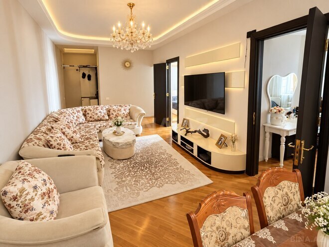 Продается 3-комн. новостройка 55 м², пос. Бадамдар, photo 1 from 9