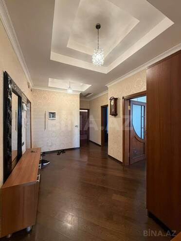Satılır 4 otaqlı köhnə tikili 136 m², Nizami m., photo 17 from 32