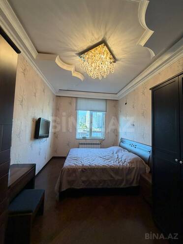 Satılır 4 otaqlı köhnə tikili 136 m², Nizami m., photo 11 from 32