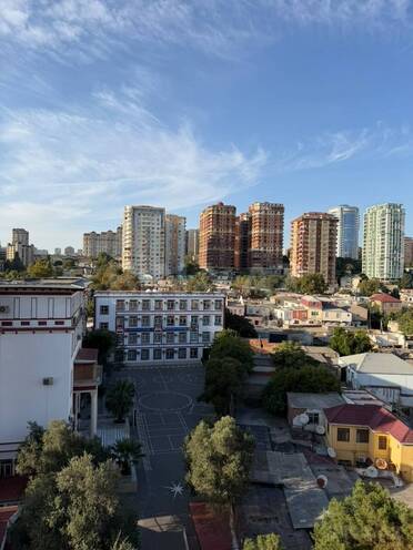 Satılır 4 otaqlı köhnə tikili 136 m², Nizami m., photo 30 from 32