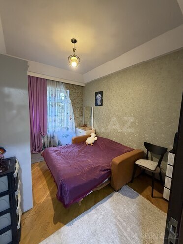 Satılır 2 otaqlı köhnə tikili 68 m², İnşaatçılar m., photo 4 from 12
