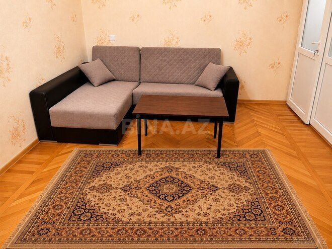 Продается 2-комн. вторичка 38 м², м. Элмляр Академиясы, photo 1 from 9