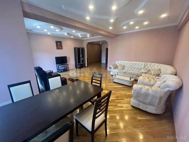 İcarəyə verilir 3 otaqlı yeni tikili 140 m², 28 May m., photo 3 from 12