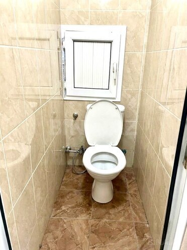 Satılır 2 otaqlı köhnə tikili 65 m², Qara Qarayev m., photo 16 from 18