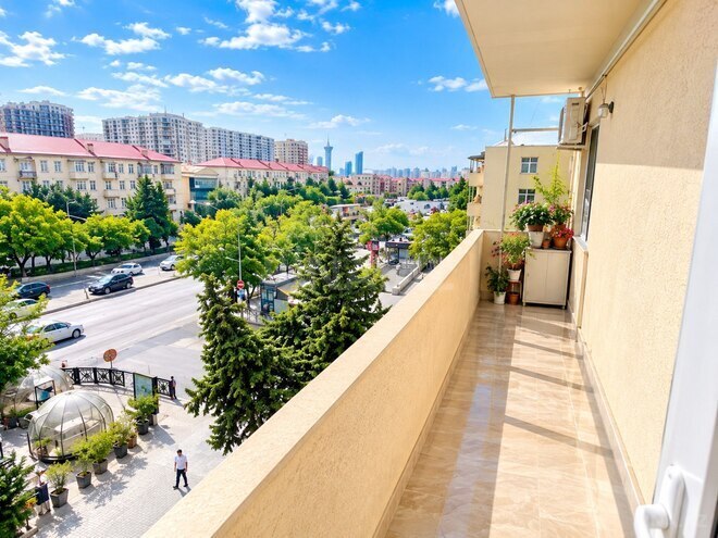 Satılır 2 otaqlı köhnə tikili 65 m², Qara Qarayev m., photo 6 from 18