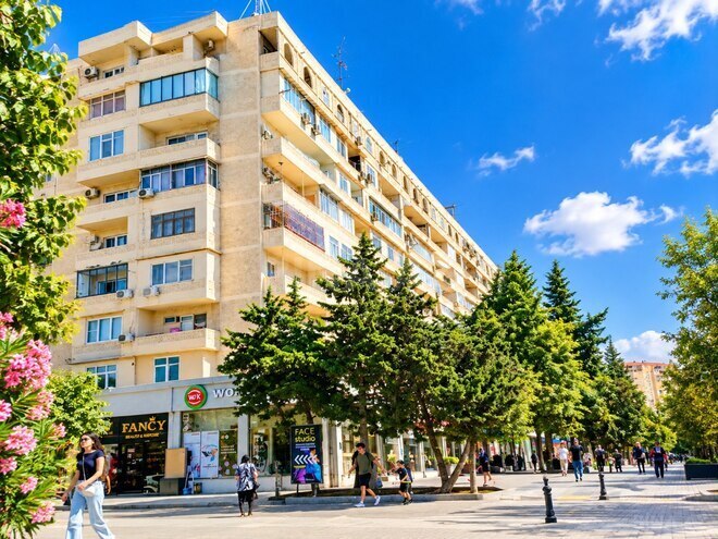 Satılır 2 otaqlı köhnə tikili 65 m², Qara Qarayev m., photo 5 from 18