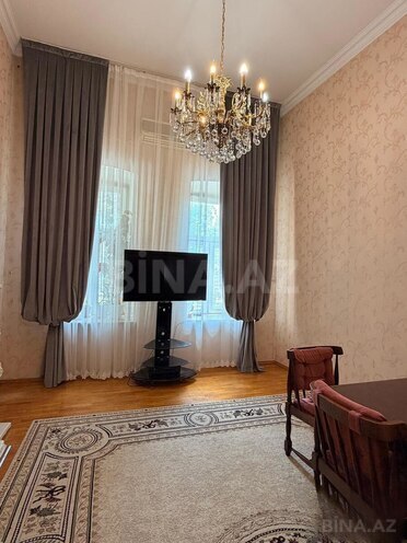 Продается 4-комн. вторичка 130 м², м. Ичеришехер, photo 1 from 22