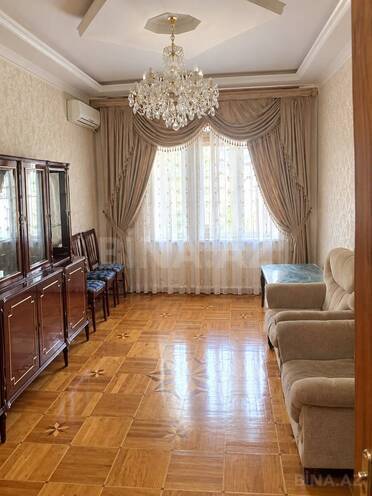 Сдаётся 3-комн. вторичка 110 м², м. Нариман Нариманов, photo 1 from 10