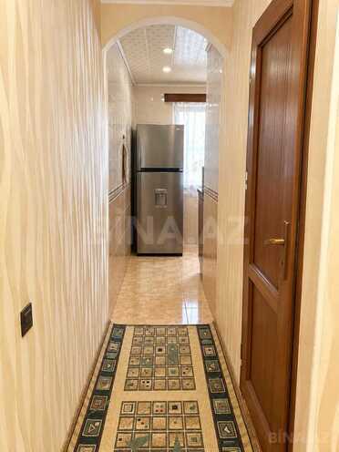 Продаётся 2-комн. вторичка 60 м², м. Нефтчиляр, photo 4 from 8