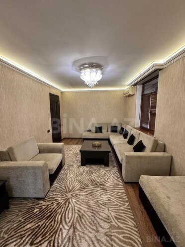 Продается 2-комн. вторичка 65 м², пос. 8-й мкр, photo 3 from 23