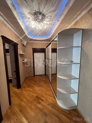 Продается 3-комн. новостройка 95 м², м. Нефтчиляр, photo 3 from 11