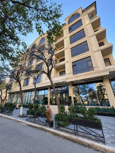 Satılır 3 otaqlı yeni tikili 122 m², İnşaatçılar m., photo 1 from 13