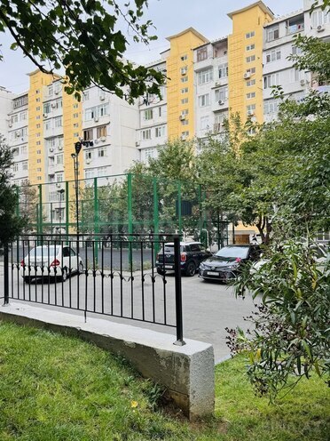 Продается 2-комн. вторичка 65 м², пос. Ени Ясамал, photo 1 from 14