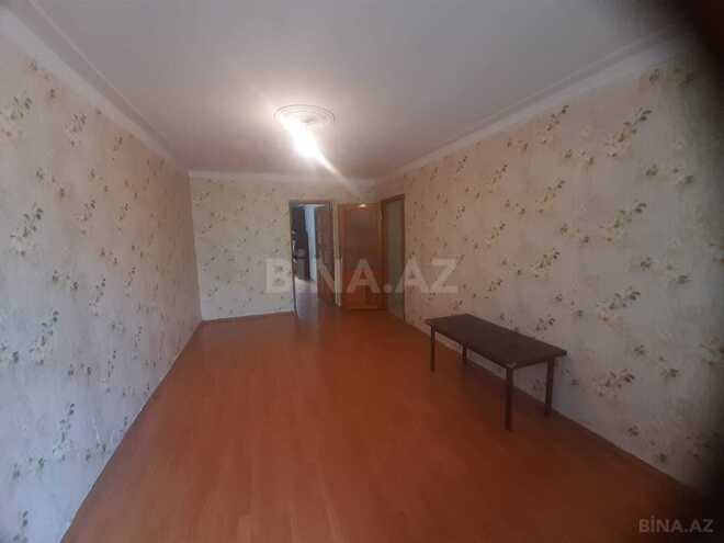 Сдаётся 3-комн. вторичка 70 м², м. 20 января, photo 1 from 13