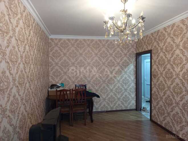 Продается 2-комн. вторичка 65 м², м. Кара Караев, photo 4 from 19