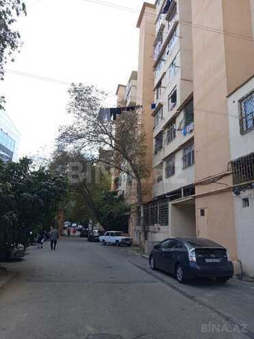 Продается 2-комн. вторичка 65 м², м. Кара Караев, photo 17 from 19