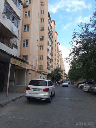 Продается 2-комн. вторичка 65 м², м. Кара Караев, photo 1 from 19