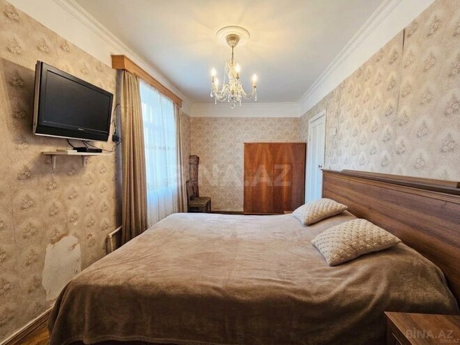 Satılır 2 otaqlı köhnə tikili 43 m², 8 Noyabr m., photo 7 from 12