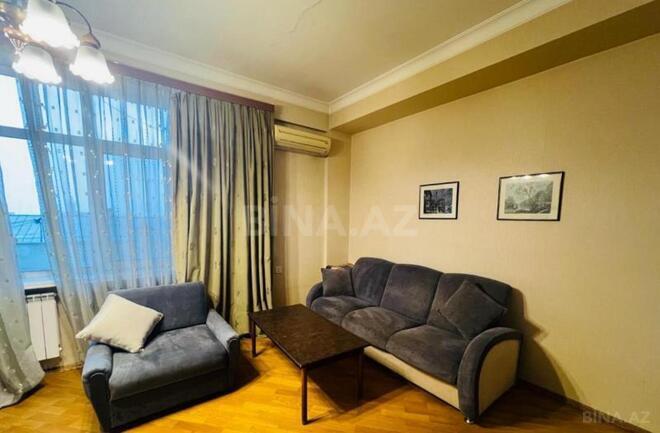 Продаётся 3-комн. вторичка 100 м², м. Ичеришехер, photo 1 from 12