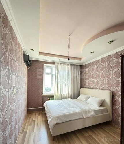 Продается 2-комн. вторичка 66 м², м. Ази Асланов, photo 3 from 6