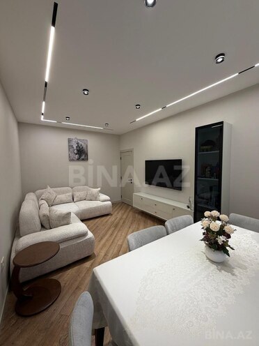 Продается 3-комн. вторичка 85 м², м. Ази Асланов, photo 3 from 13