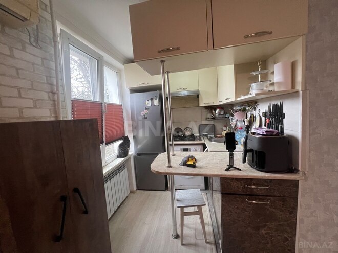 Продается 2-комн. вторичка 36 м², м. Кара Караев, photo 4 from 15