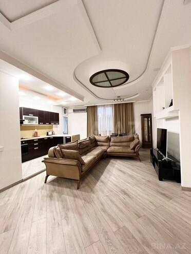 Сдается 4-комн. новостройка 135 м², Наримановский  р., photo 1 from 13