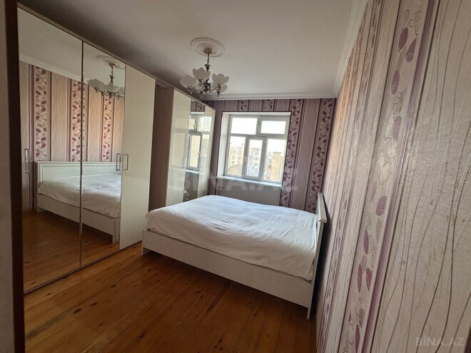 Продается 2-комн. вторичка 60 м², м. Ази Асланов, photo 4 from 13