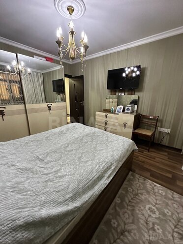 Satılır 3 otaqlı köhnə tikili 90 m², Bakıxanov q., photo 1 from 17