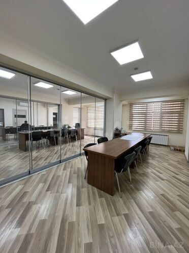Сдаётся 12-комн. офис 400 м², м. Элмляр Академиясы, photo 4 from 23