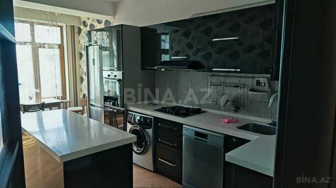 Сдается 2-комн. новостройка 100 м², м. Нефтчиляр, photo 1 from 18