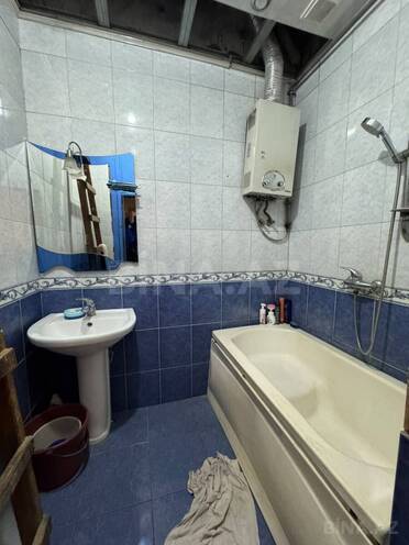 Satılır 2 otaqlı köhnə tikili 60 m², Bakıxanov q., photo 13 from 15