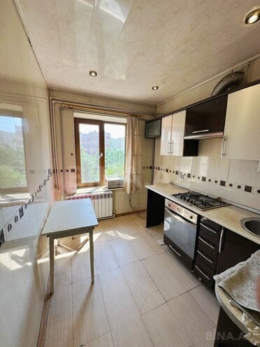 Satılır 3 otaqlı köhnə tikili 75 m², Nizami m., photo 7 from 12
