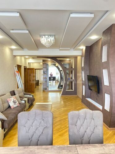Сдается 3-комн. новостройка 140 м², пос. Бадамдар, photo 7 from 29