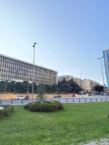 Satılır 3 otaqlı köhnə tikili 90 m², Nizami m., photo 1 from 13