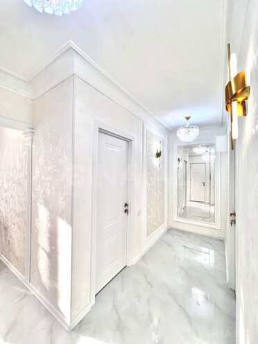 Satılır 2 otaqlı köhnə tikili 60 m², Elmlər Akademiyası m., photo 1 from 11