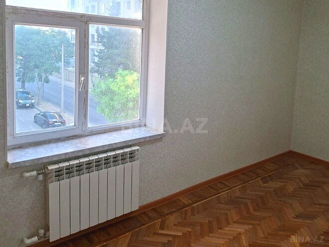 Продается 2-комн. вторичка 65 м², м. Кара Караев, photo 8 from 13