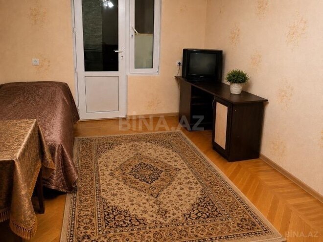 Satılır 2 otaqlı köhnə tikili 31 m², Elmlər Akademiyası m., photo 3 from 9
