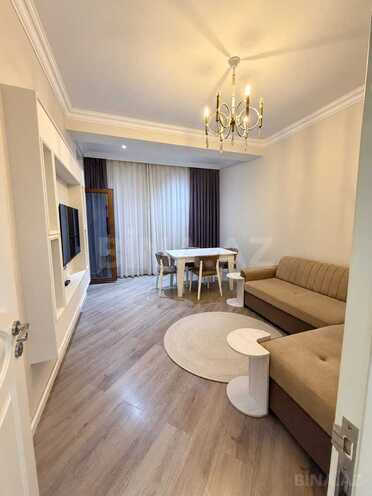 Сдается 2-комн. новостройка 65 м², м. Нариман Нариманов, photo 1 from 12