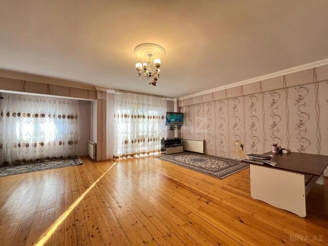 Продаётся 2-комн. вторичка 114 м², м. Кара Караев, photo 1 from 16