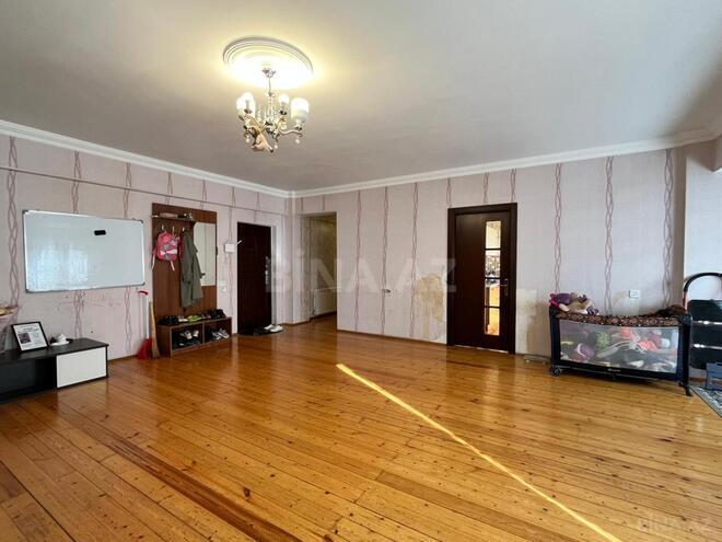 Продаётся 2-комн. вторичка 114 м², м. Кара Караев, photo 3 from 16