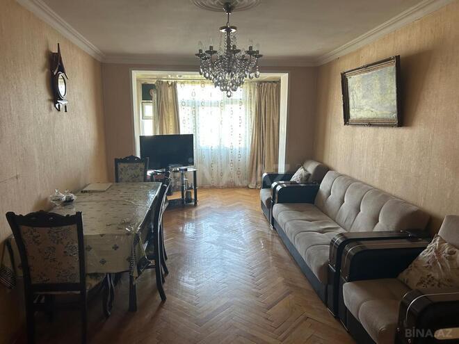 Satılır 3 otaqlı köhnə tikili 65 m², Gənclik m., photo 1 from 18